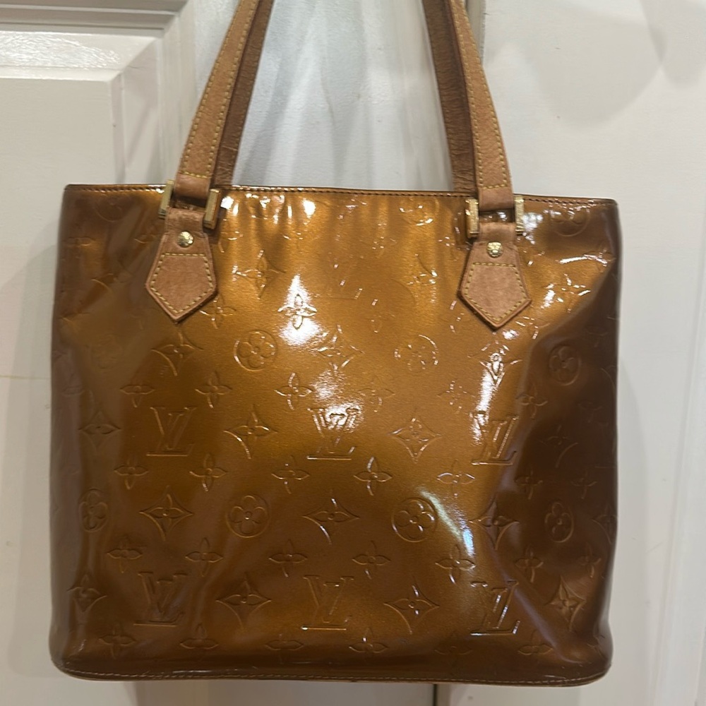 Louis Vuitton LV Bronze Vernis Zip Tote (peeling)